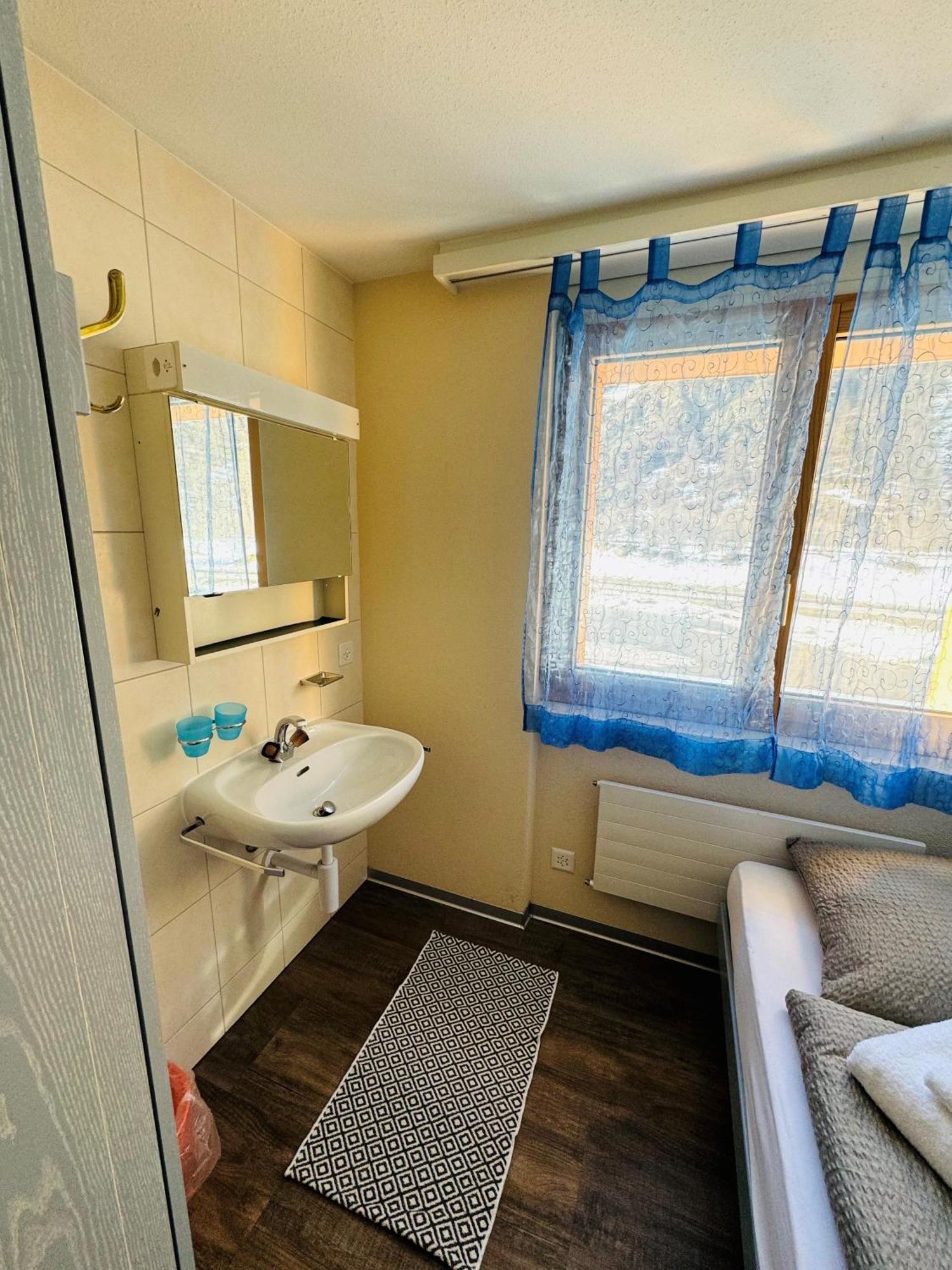 Restaurant & Hostel Hole In One Ранда Экстерьер фото